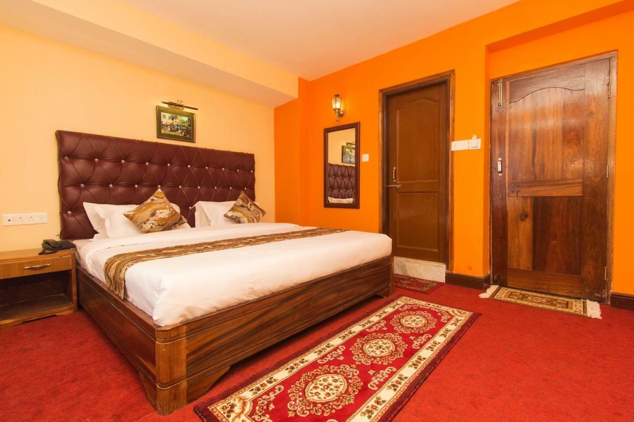 Oyo 12370 Royal Sarava Hotel Darjeeling  Exterior photo